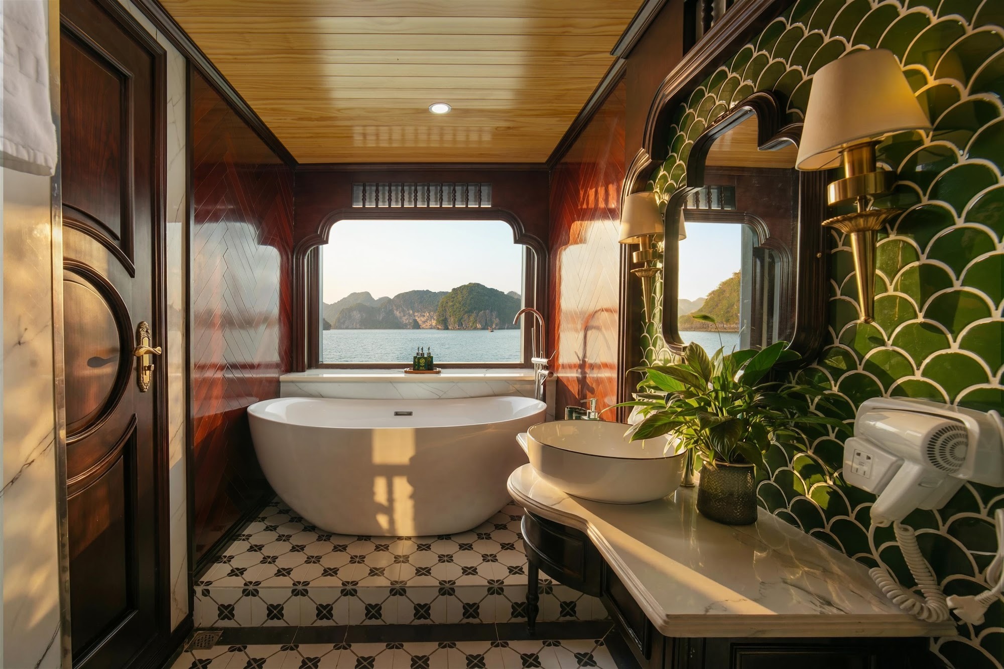 du yen cruise halong